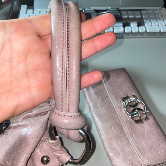 Guess Purse & Wallet - Picture 4 of 6